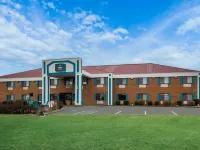 Clarion Pointe Harrodsburg-Danville Hotels in Mercer County