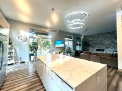 Nice get away lake retreat vacation spot Hotels in Federal Way