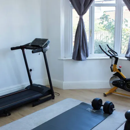 Cozy 3 Bedroom Home in Leeds, Perfect for Families and Groups