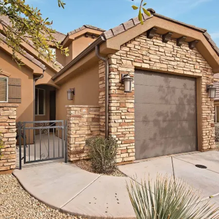 Zion's Den Townhouse