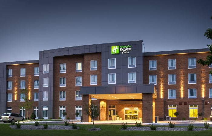 Holiday Inn Express & Suites MADISON CENTRAL by IHG