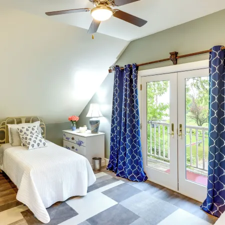 Sheboygan Getaway w/ Deck + on-Site Lake Access!