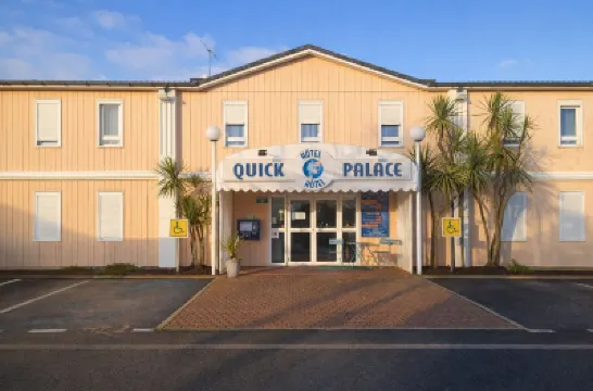 Quick Palace Saint Brieuc โรงแรมใน
