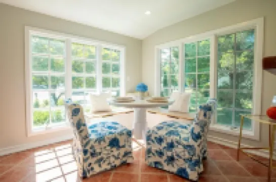 Family Cottage with 4 King Beds