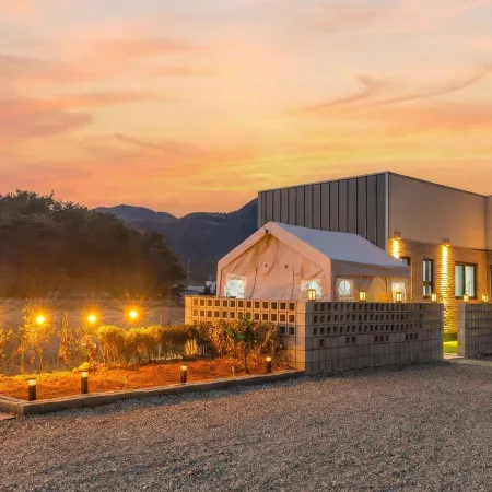 Goseong HooStay Caravan Pension