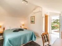 Mirca in Supetar With 7 Bedrooms and 6 Bathrooms Hotels in Mirca
