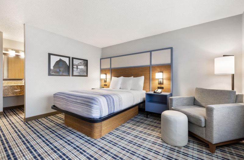 AmericInn by Wyndham Bismarck