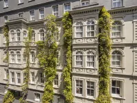Adahan DeCamondo Pera, Autograph Collection Hotels near Tunnel Square