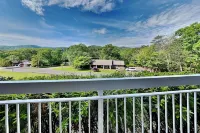 Greenbrier Getaway Whispering Pines 524 - Mountain view