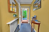 Historical Cottage Near Preston Mill, No Deposit - 3-Star