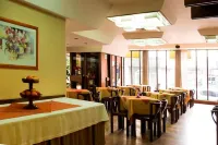 Hotel del Jardín - breakfast