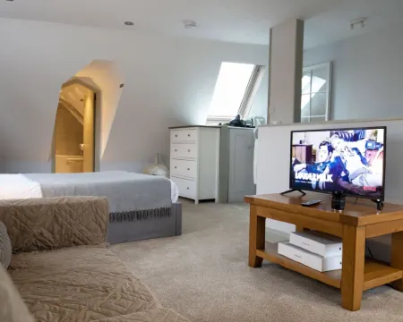 Straight Inn Hotels in Sutton