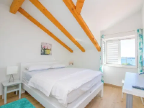 House Villa Verdi Hotels in Tkon
