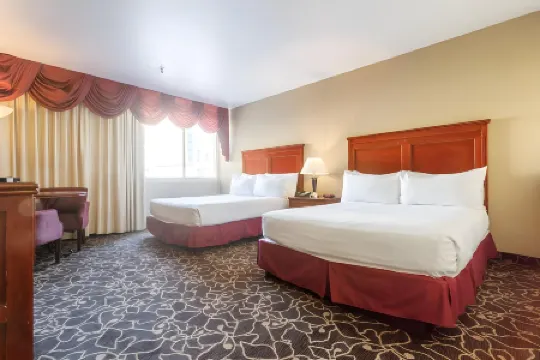 温多弗金磚娛樂場酒店 - 紅獅酒店