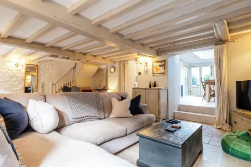 Beautiful Home in Heart of Winchcombe - 2-Star