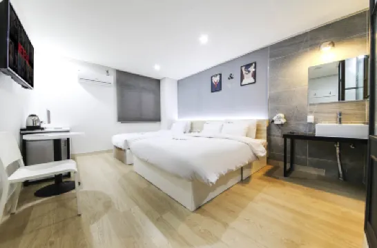 โรงแรมเบเน่ โรงแรมใกล้อึลจิโร