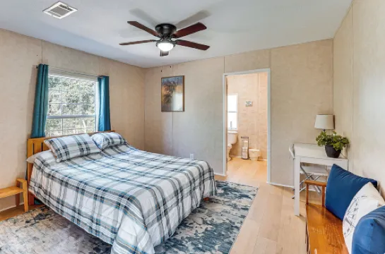 < 1 Mi From Suwannee River, Hideaway w/ Lanai