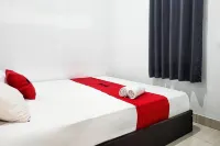 RedDoorz @ Pondok Diana Pantai Ujung Genteng 4