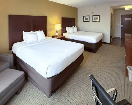 Comfort Inn & Suites Hotels in Rogersville