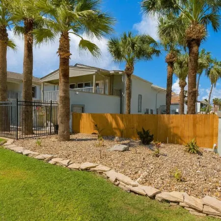Bahama Mama House 4 Bedroom Home by RedAwning