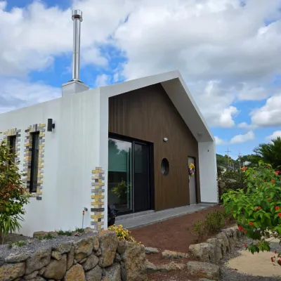 Jeju Gallery House Отели рядом с достопримечательностью «Музей чая Осуллок»