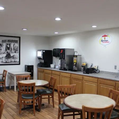 Super 8 by Wyndham Fort Chiswell/Wytheville Area