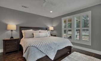 Upscale Home with Pool and FirePit - Close to Mercer St!