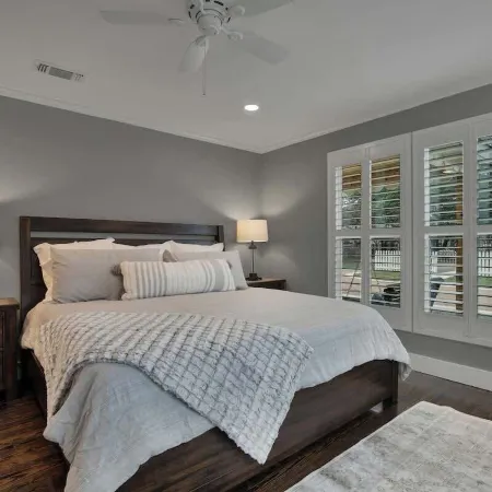 Upscale Home with Pool and FirePit - Close to Mercer St!