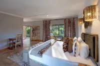 The Nkhosi Livingstone Lodge and Spa - bar
