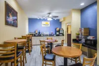Days Inn & Suites by Wyndham Augusta Near Fort Eisenhower - Wi-Fi