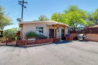 Private Courtyard & Swim Spa Access in Tucson - Country Houses