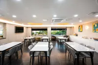 VAVANT TOURIST HOTEL - breakfast