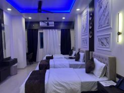 The Royal Dining Restaurant & Motel