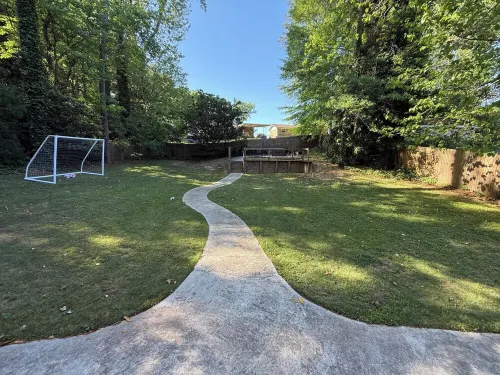 The Perfect Intown Stay for Groups- 5BR 2.5BA