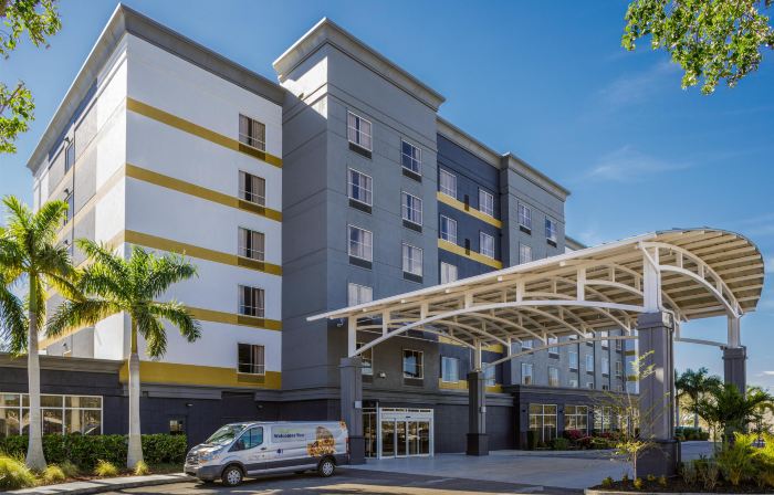 DoubleTree by Hilton Sarasota Bradenton Airport