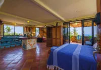 Hotel Casamar Suites