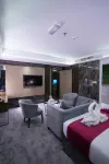 The Airport Hotel - Hot Tub