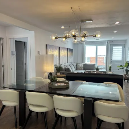 Grandiose!, Ground floor, 3 Bedrooms! Vue Chateau!!! Renovated, Air-conditioned, Free parking Отели в г. Леви