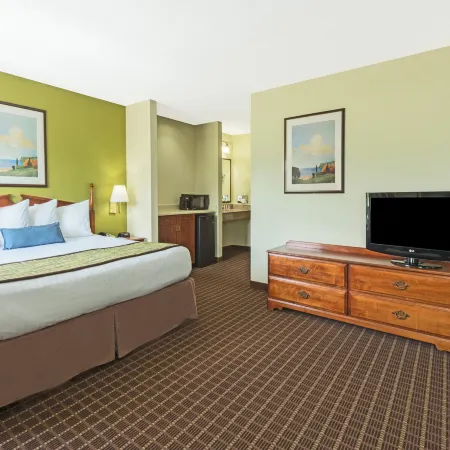 Baymont by Wyndham Louisville South I 65