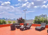 Cityscape Staycation by H&B - en bord de mer