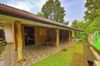Elephant Safari Paradise Hotels in 