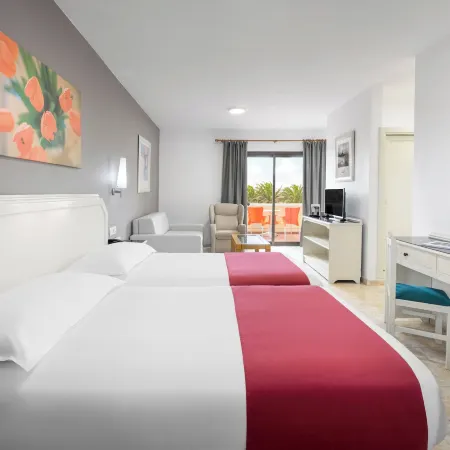 Elba Lucía Sport & Suite Hotel Отели в г. Максората