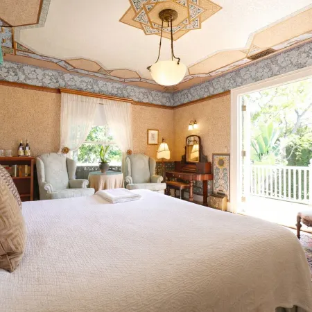 Simpson House Inn