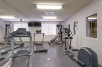 Country Inn & Suites by Radisson, St. Petersburg - Clearwater, FL - Gym