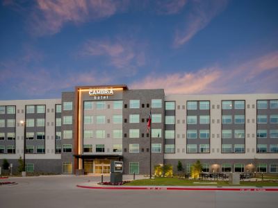 Cambria Hotel Fort Worth - Medical Center