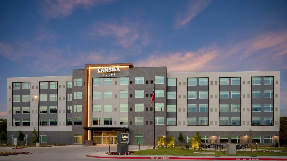 Cambria Hotel Fort Worth - Medical Center
