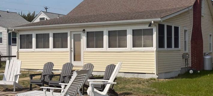 Lusby Beach House -3 BD 2 BA Steps to the Sand Hotels in Calvert County