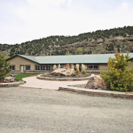 Hidden Canyon Retreat
