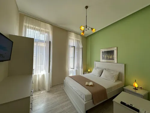 Theasis Athens - Bed & Breakfasts