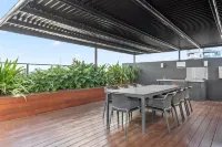 South Bank Sensational! ~ 2Bed/2Bath/1Car/Pool! - 2성급
